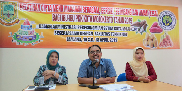 Pelatihan Cipta Menu Makanan B2SA Kota Mojokerto 2015 di FT UM