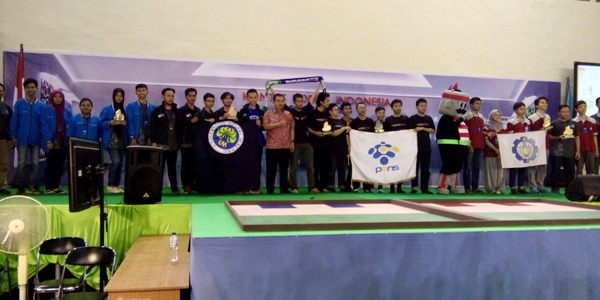Tim Robot UM Juara III Pada Kategori ⁠⁠⁠KRSBI di Politeknik Jember